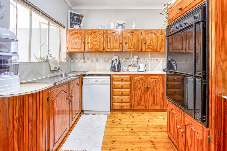 3 Bedroom Property for Sale in Sunnyridge Eastern Cape